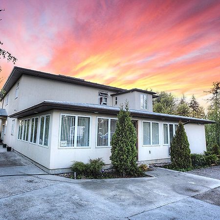 Villa Maria Country Inn Acheson エクステリア 写真