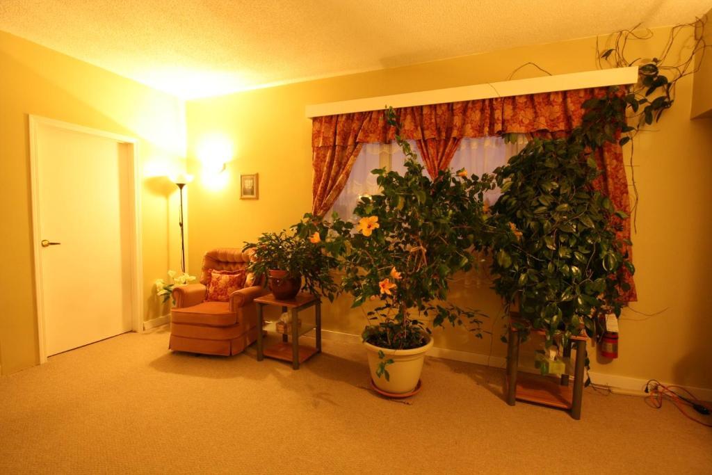 Villa Maria Country Inn Acheson エクステリア 写真