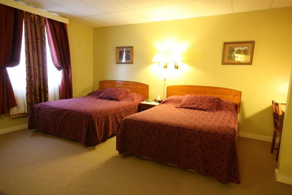 Villa Maria Country Inn Acheson エクステリア 写真