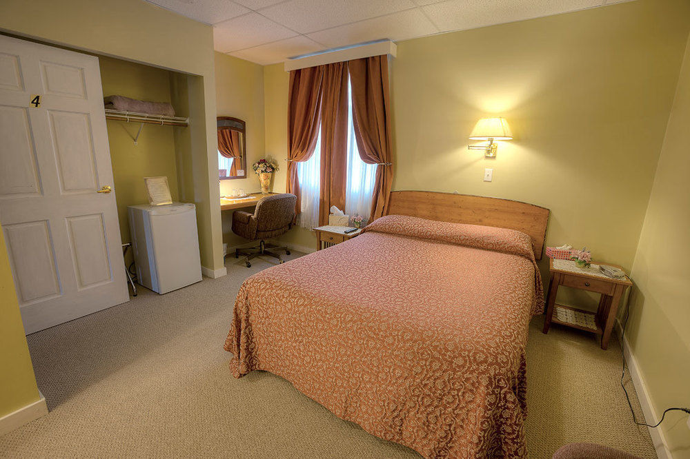 Villa Maria Country Inn Acheson エクステリア 写真