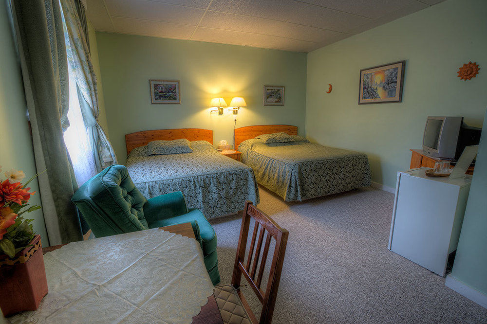 Villa Maria Country Inn Acheson エクステリア 写真