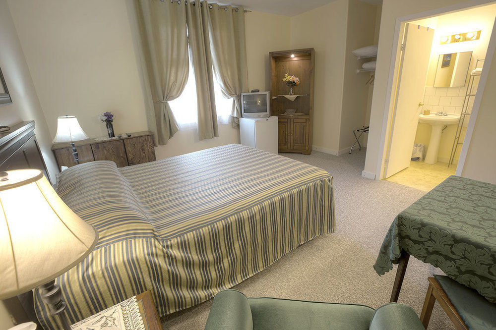 Villa Maria Country Inn Acheson エクステリア 写真