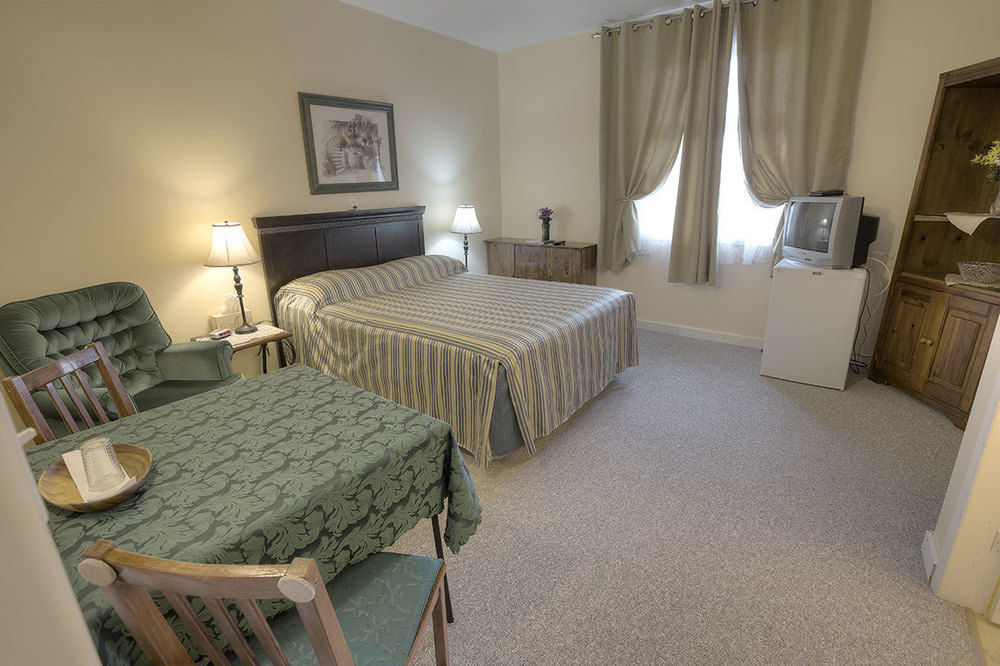 Villa Maria Country Inn Acheson エクステリア 写真