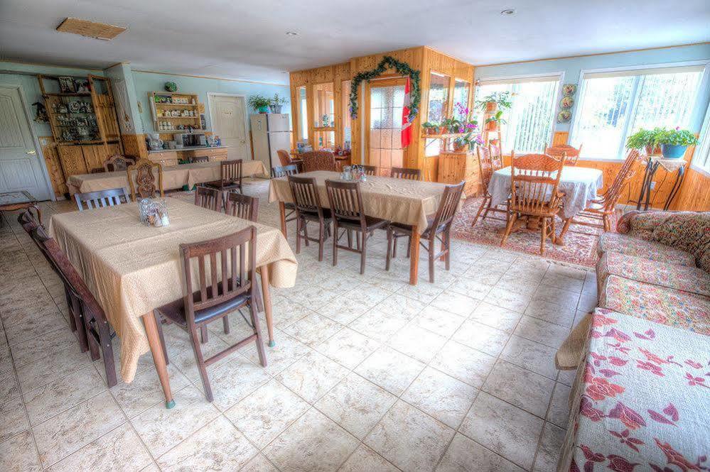 Villa Maria Country Inn Acheson エクステリア 写真